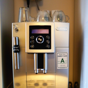 ؼԤDelonghi  ECAM 23.420.SB ȫԶȻ㲻ٺ